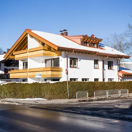 Haus Alpgaustrasse - Ferienhaeuser Alpenglueck * Oberstdorf