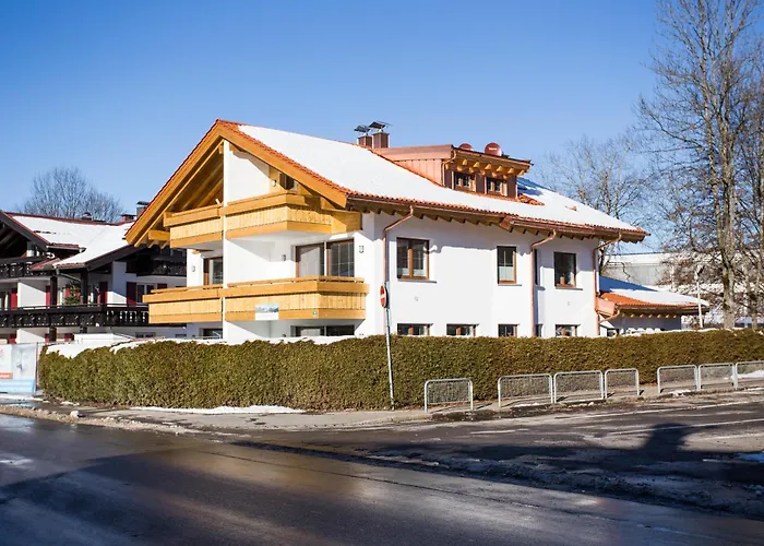 Haus Alpgaustrasse - Ferienhaeuser Alpenglueck * Oberstdorf